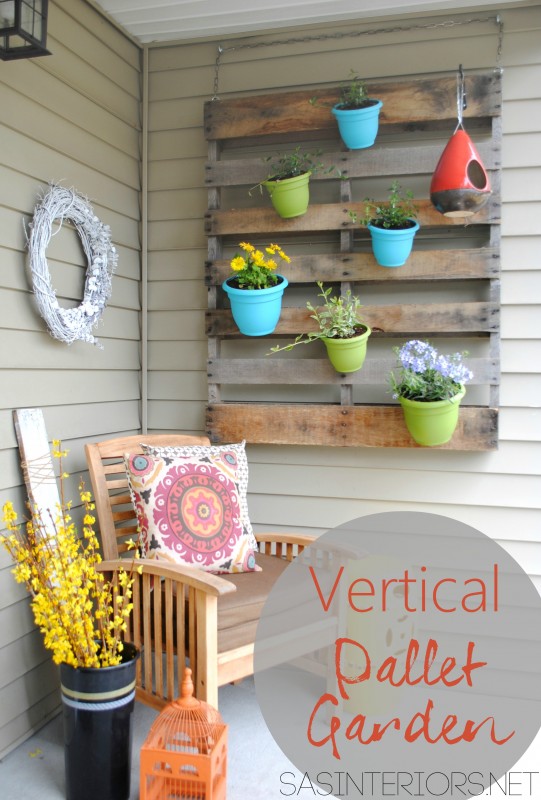 DIY: Vertical Pallet Garden by @Jenna_Burger, WWW.JENNABURGER.COM