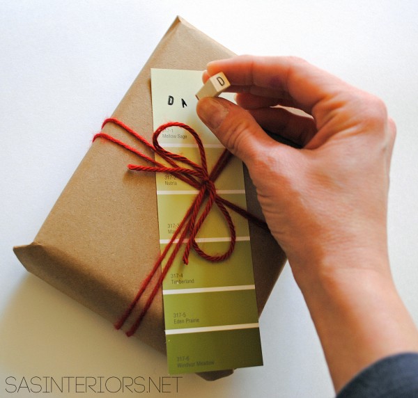 5 Creative ways to wrap holiday gifts using craft paper by @Jenna_Burger via sasinteriors.net