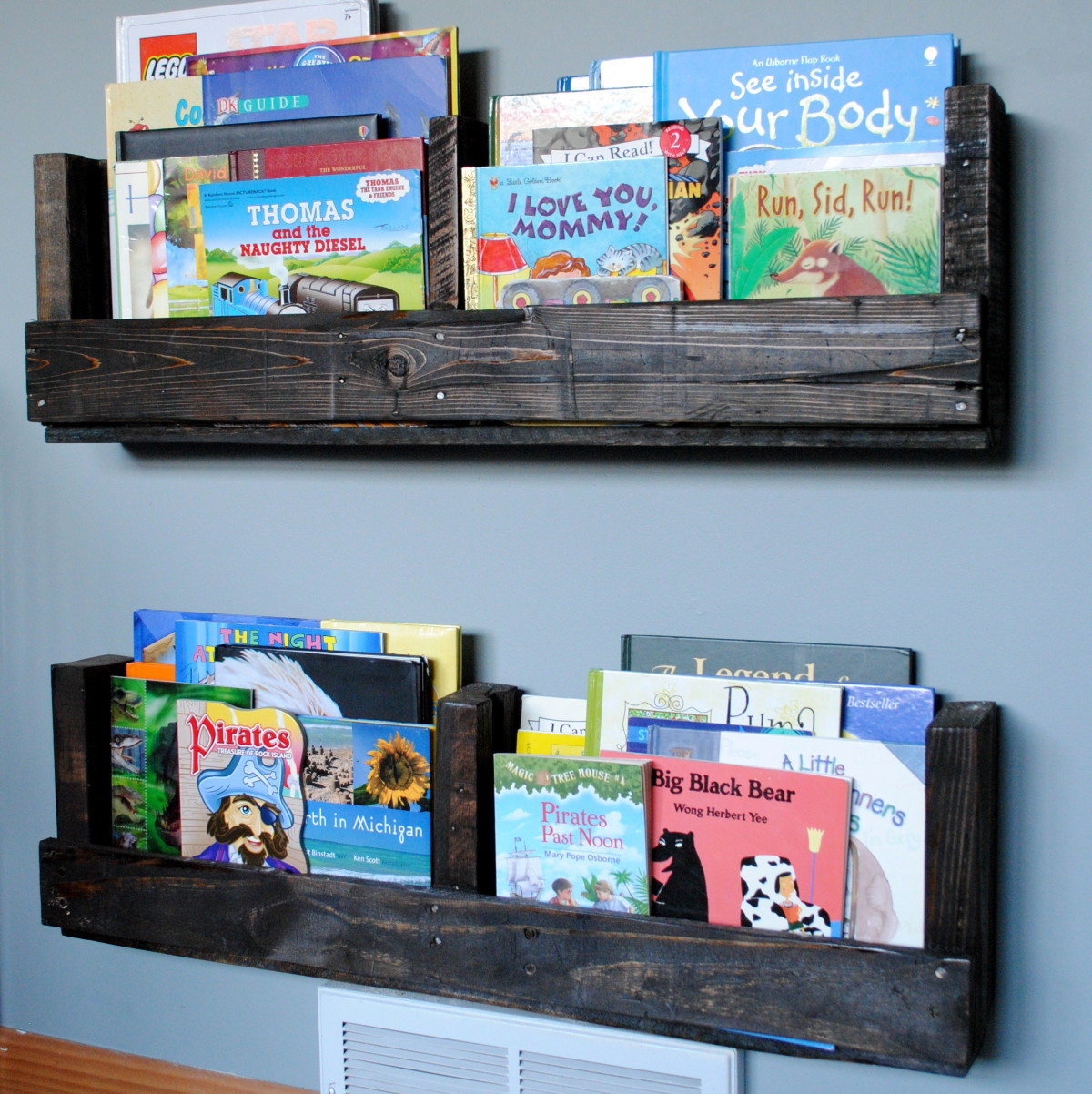How To Make A Pallet Bookshelf Jenna, Shelves Made Out Of Pallets