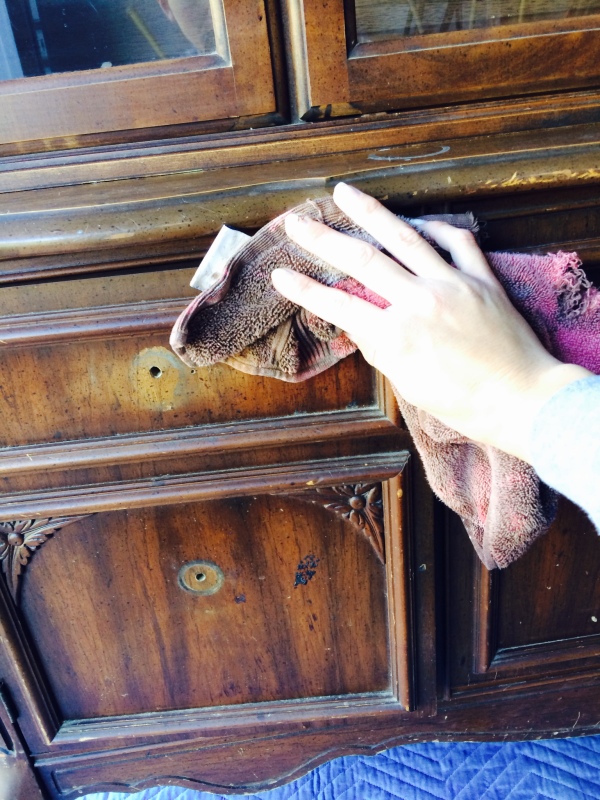 China Cabinet Makeover: How-To Prep and Sand Wood Furniture {easy to follow tutorial - multiple blog posts to explain how easy it is}