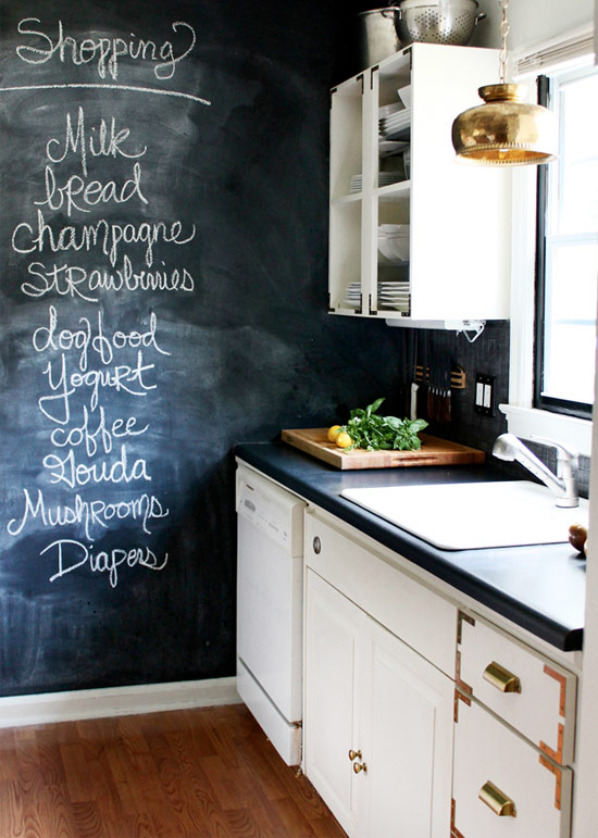 Black is bold.  Black is neutral.  HOW TO MAKE BLACK WALLS WORK in every space of the home.  Inspirational round up by Jenna Burger Design, www.jennaburger.com