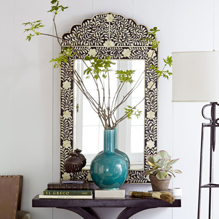 DECORATE WITH... MIRRORS!  Ideas + Inspiration + Fabulous Finds for decorating with mirrors in your home decor