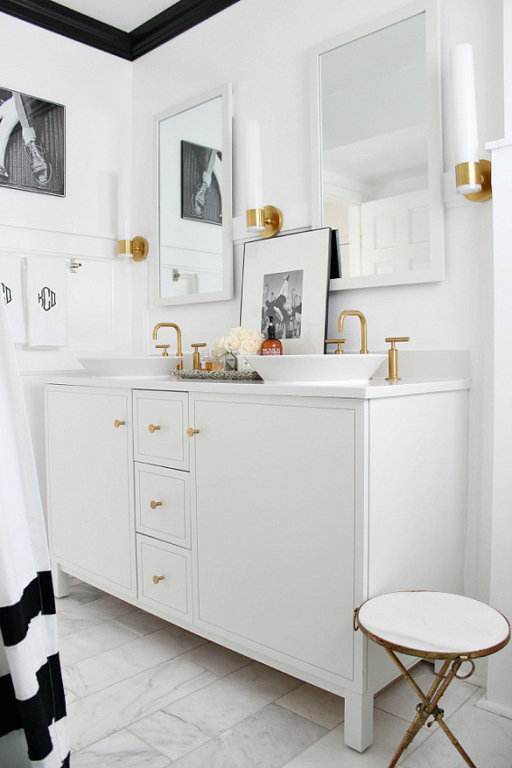 Brass in the Bathroom is BACK! From vintage to modern, brass has been given new life and a whole new look. Check out this roundup of inspiration... www.JennaBurger.com